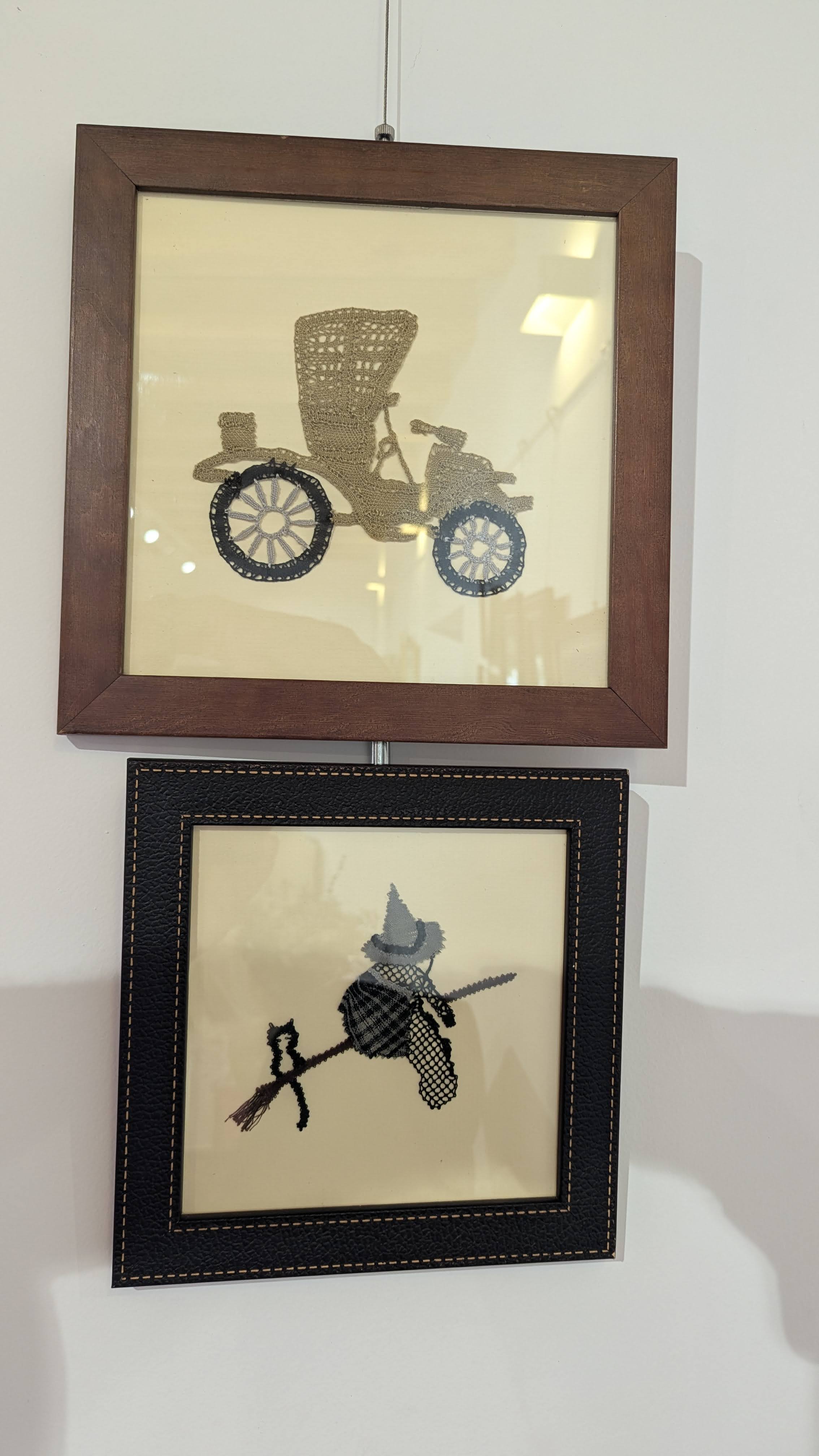 Bruja y coche antiguo, Pilar Ciruelos